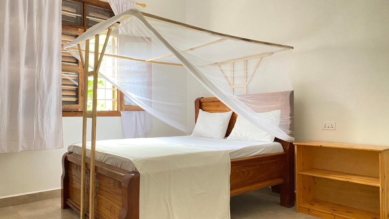 Bed and Breakfast Savi House Нунгви Экстерьер фото