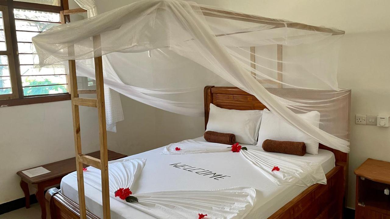 Bed and Breakfast Savi House Нунгви Экстерьер фото