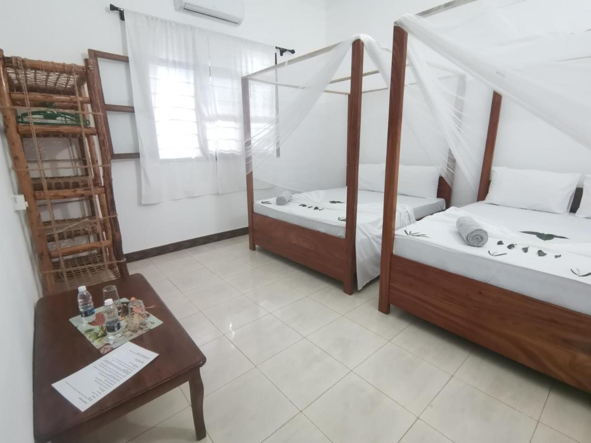 Bed and Breakfast Savi House Нунгви Экстерьер фото