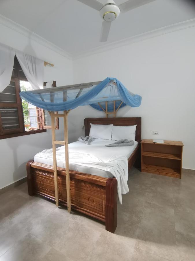 Bed and Breakfast Savi House Нунгви Экстерьер фото