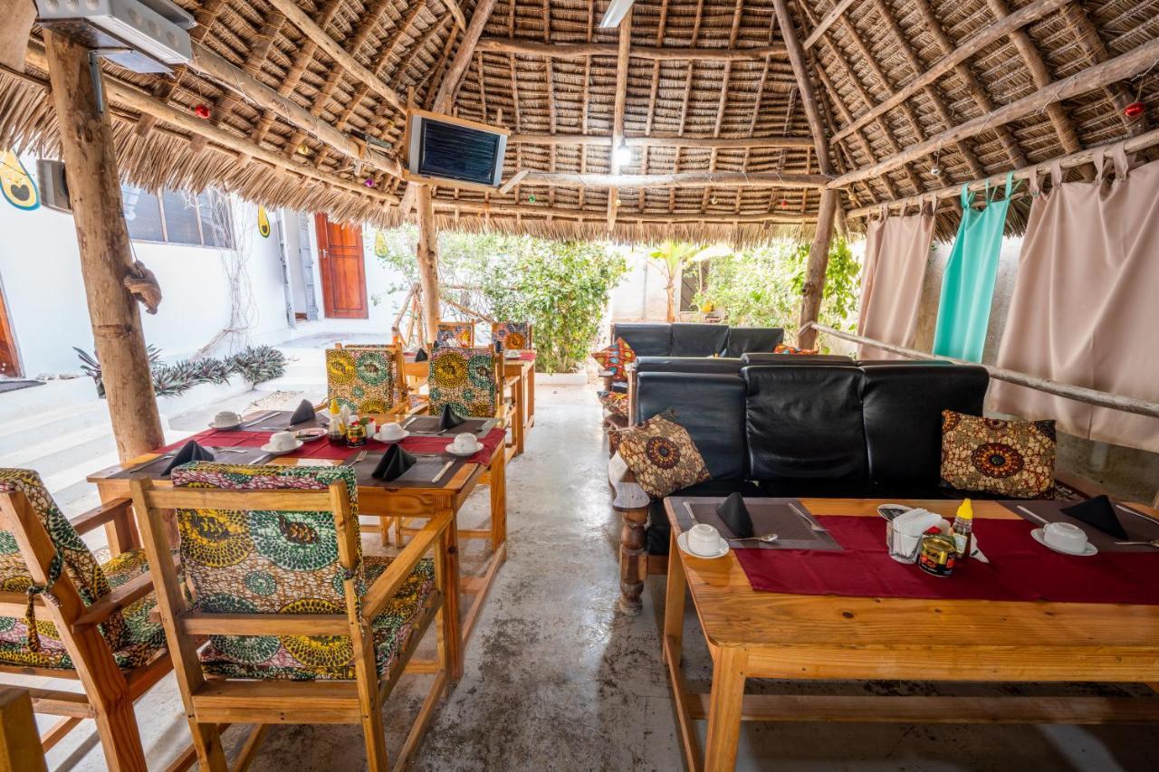 Bed and Breakfast Savi House Нунгви Экстерьер фото