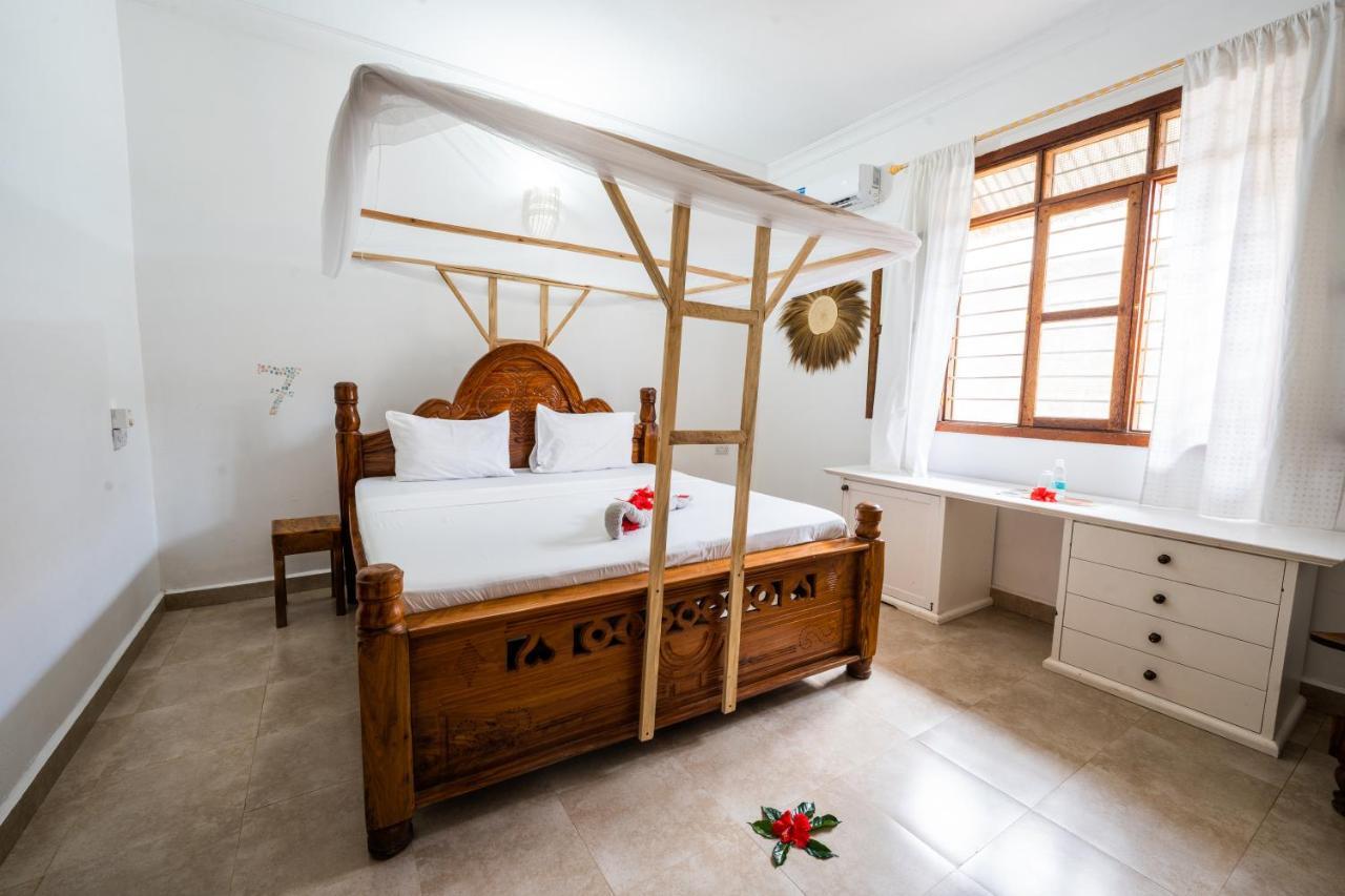 Bed and Breakfast Savi House Нунгви Экстерьер фото